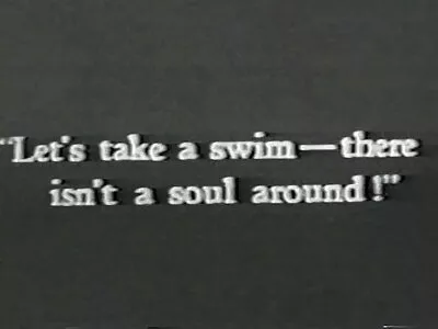 Hot Chick tillfredsställer sin fitta