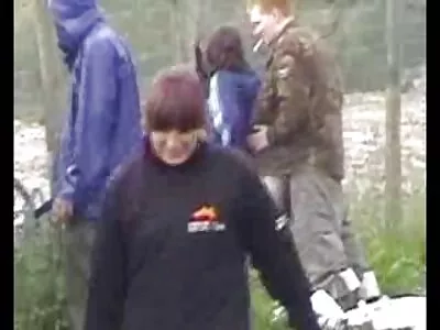 Sweet Teen erbjuder henne röv för fan